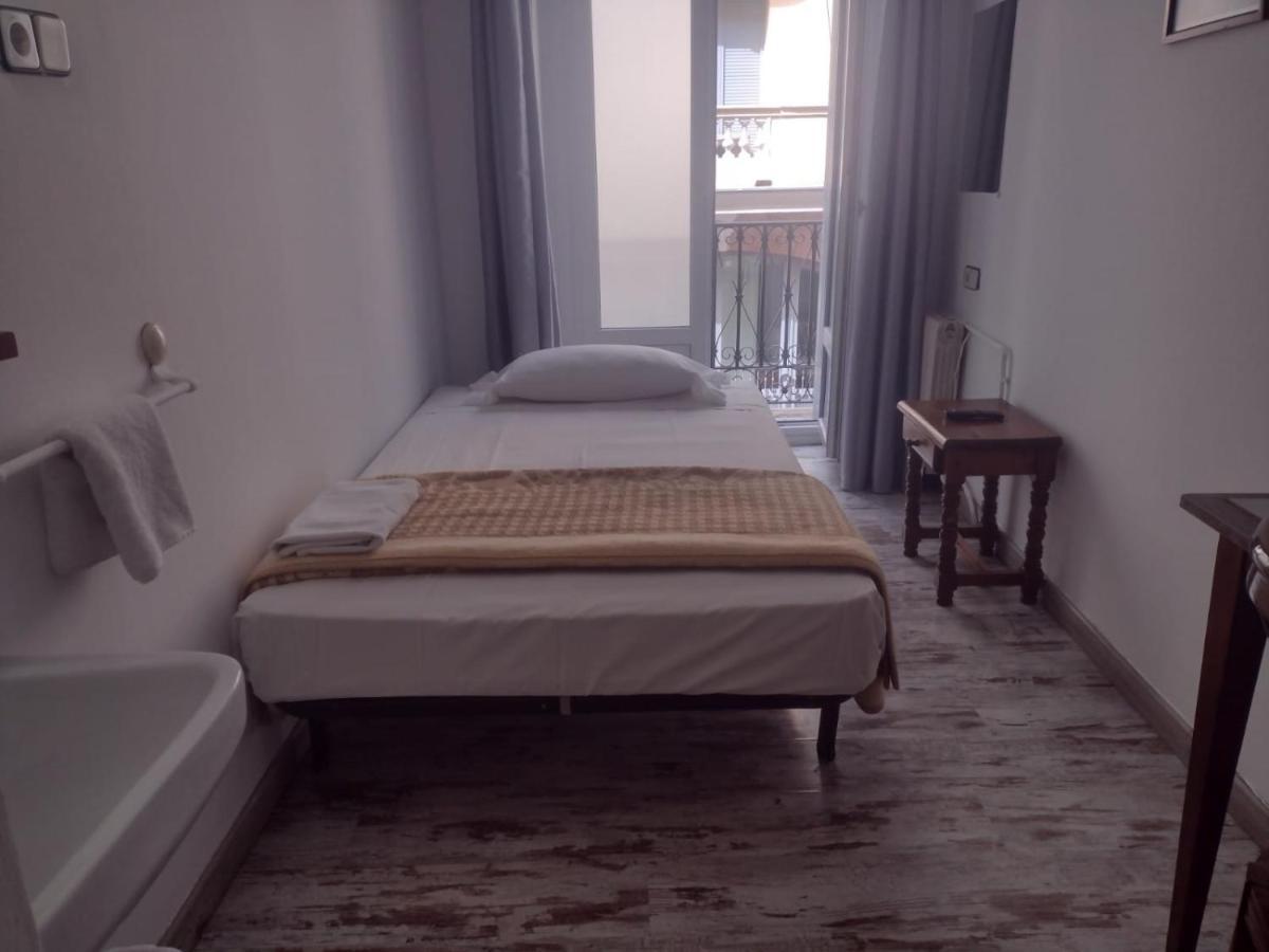 Pension San Isidro Мадрид Екстериор снимка