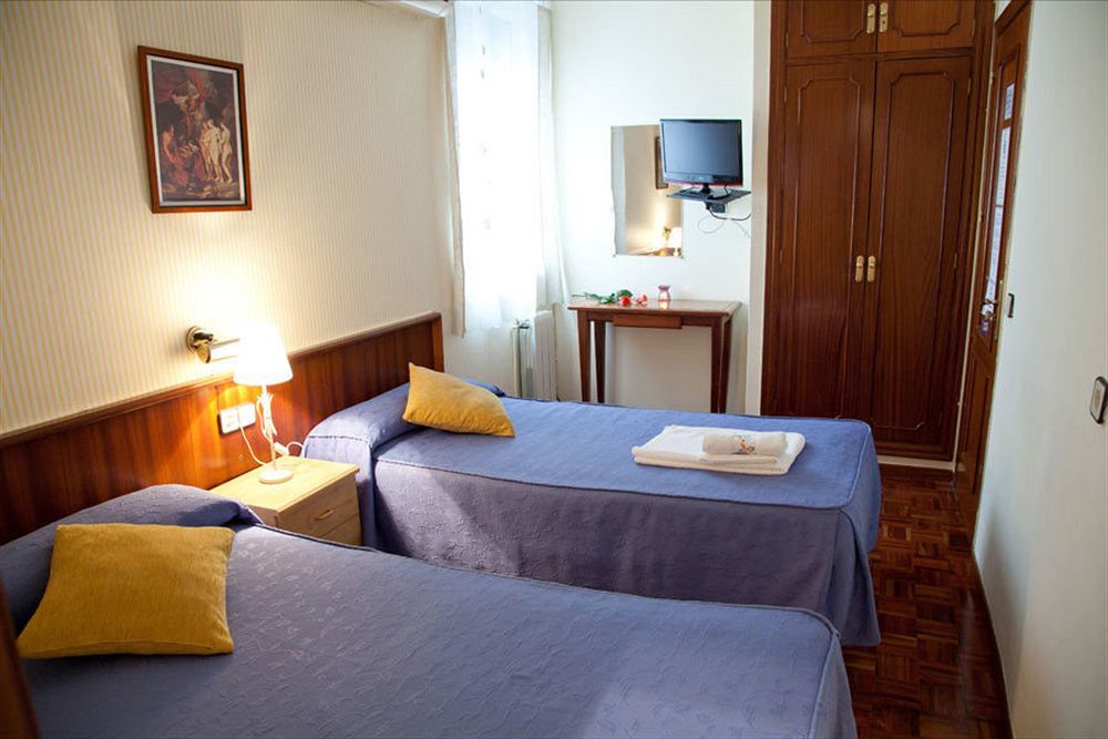 Pension San Isidro Мадрид Екстериор снимка