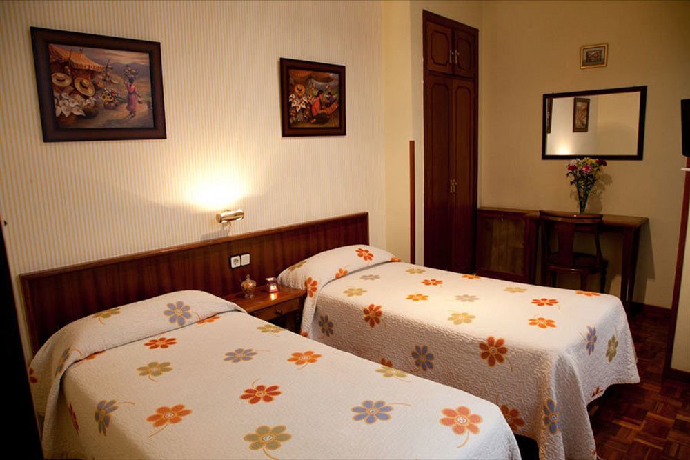 Pension San Isidro Мадрид Екстериор снимка