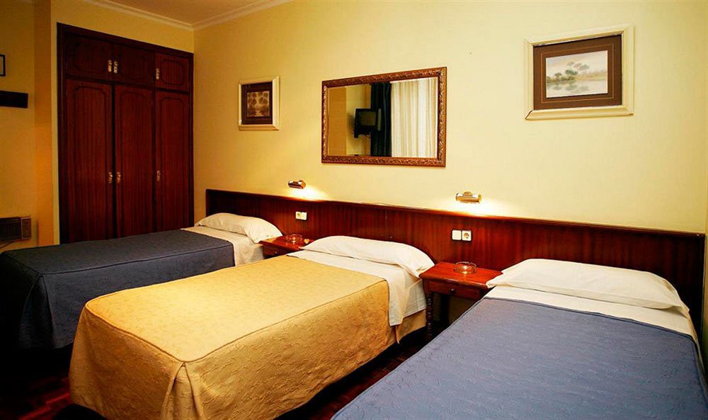 Pension San Isidro Мадрид Екстериор снимка