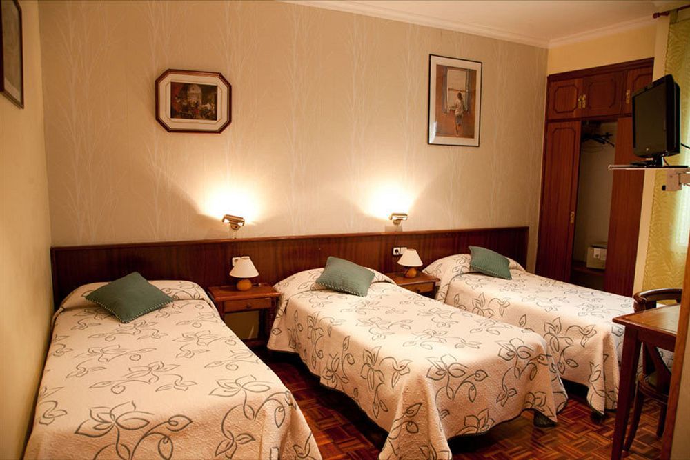 Pension San Isidro Мадрид Екстериор снимка